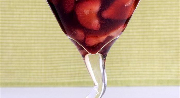 Клубника с бальзамическим уксусом и маскарпоне