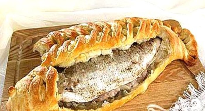 Пирог с карасями
