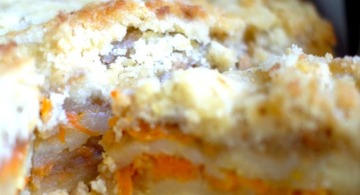 Пирог без добавления яиц с яблоками и морковью