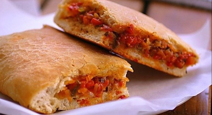 Пирог с помидорами