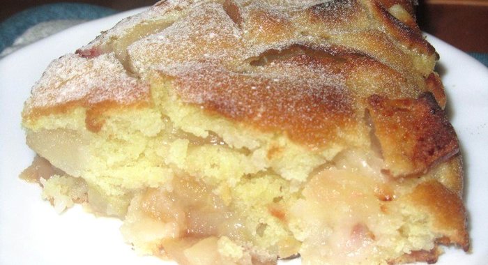 Постный яблочный пирог на минеральной воде