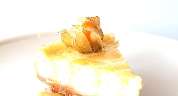 Чизкейк с физалисом