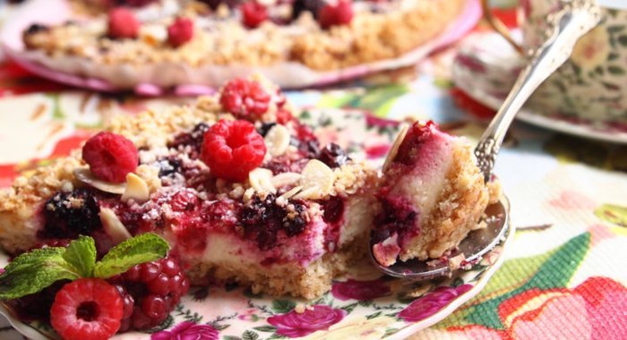 Творожно-ягодный пирог