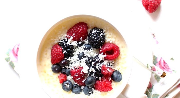 Тапиока с медом и свежей малиной