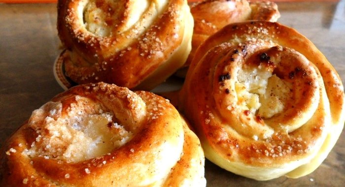 Булочки-розочки с творогом