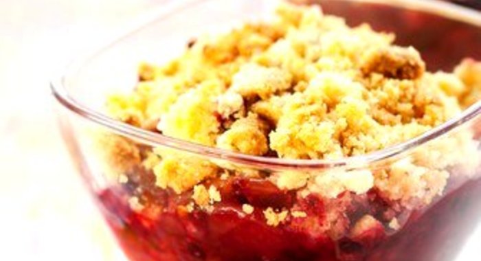 Порционные крамблы с ежевикой