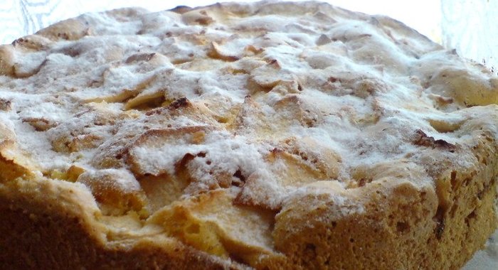 Пирог с яблоками и бананами