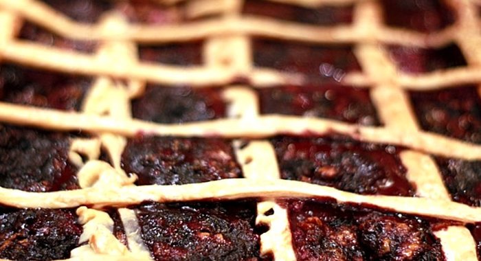 Черничный пирог на слоеном тесте