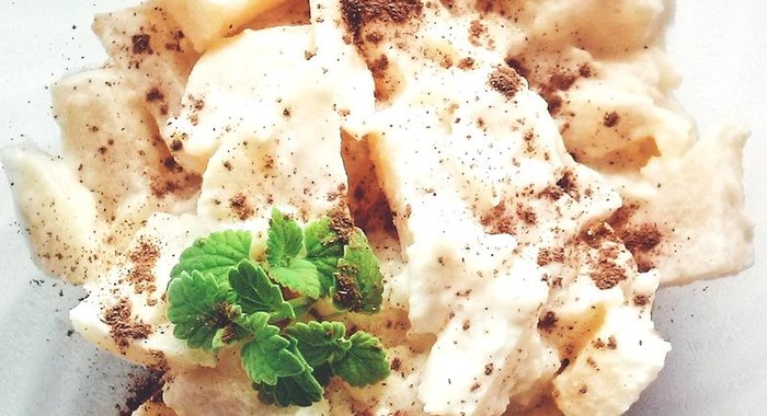 Яблоки тушеные в сметане