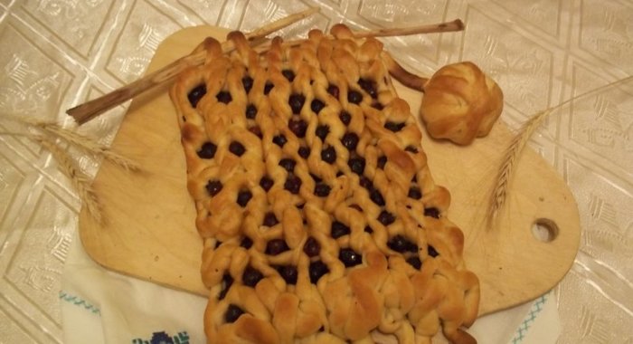 Пирог с черной смородиной Бабушкин шарфик