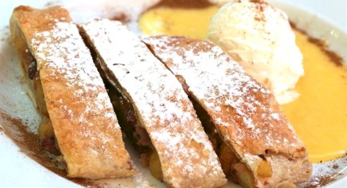 Штрудель с яблоками