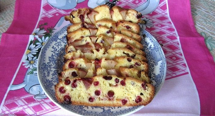 Пирог с клюквой