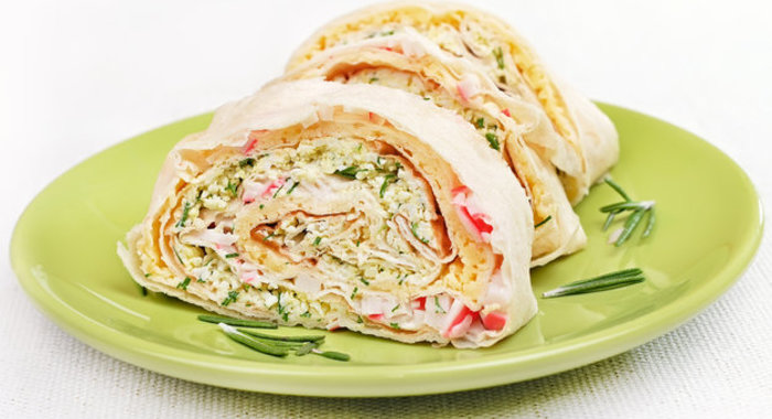 Рулет из лаваша с крабовыми палочками