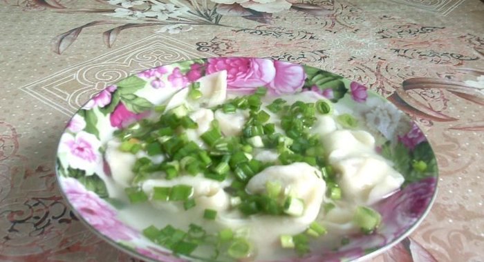 Суп пельмени с бульоном