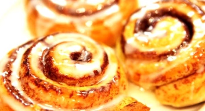 Плюшки с корицей