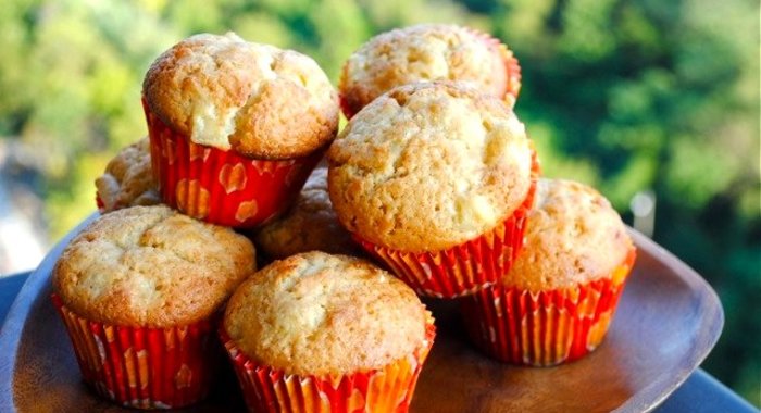 Имбирные маффины с яблоками