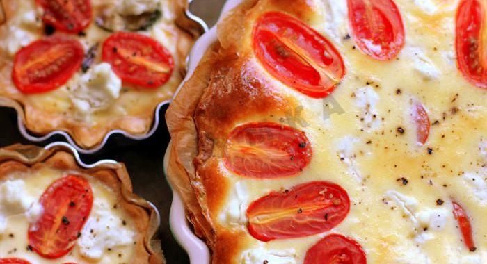 Пирог с кабачками и помидорами