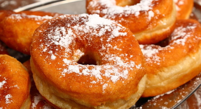 Как приготовить вкусные пончики дома
