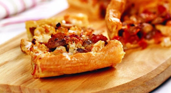 Пирог с цветной капустой и шампиньонами