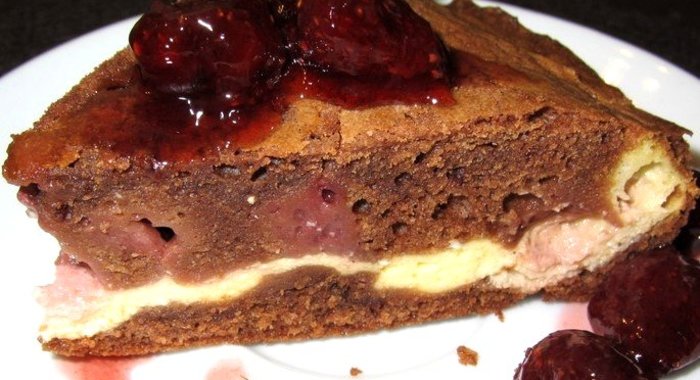 Шоколадный пирог с творогом