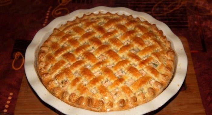 Пирог из форели