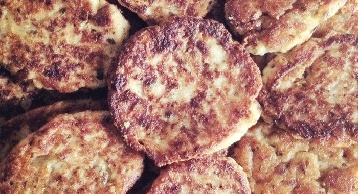 Хлебные апулийские оладьи с каперсами и сельдереем