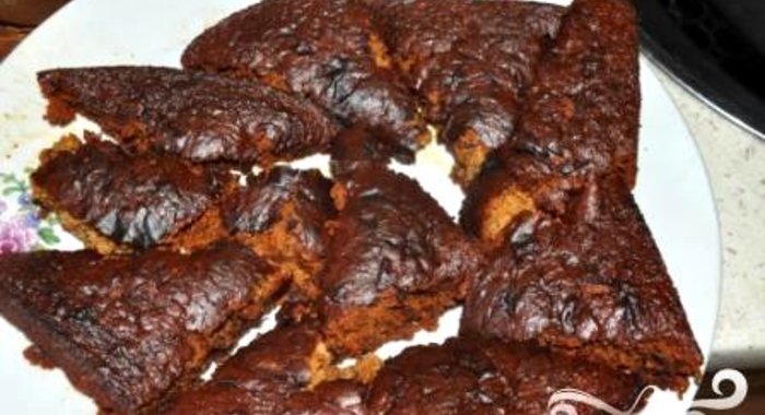 Пирог на кефире с вареньем