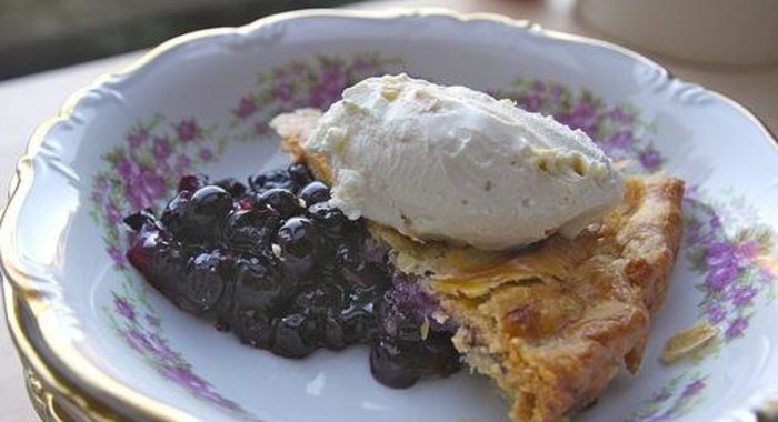 Черничный пирог с лимонной цедрой