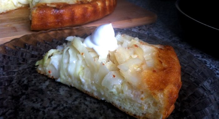 Быстрый капустный пирог со сливочным маслом