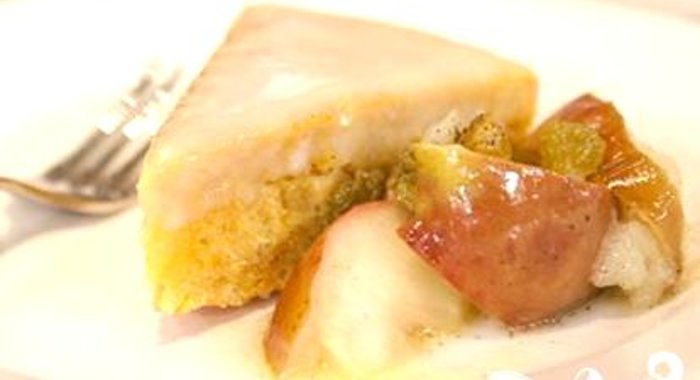 Пирог с апельсиновым йогуртом и печеными яблоками