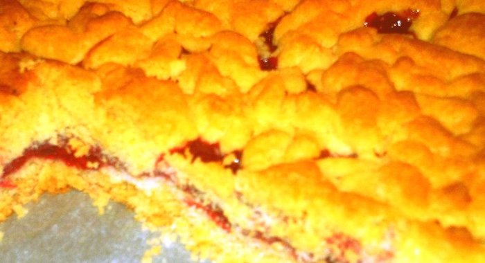 Тертый пирог с ягодной начинкой