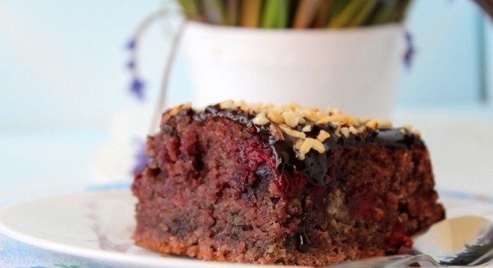 Постный пирог с ягодами