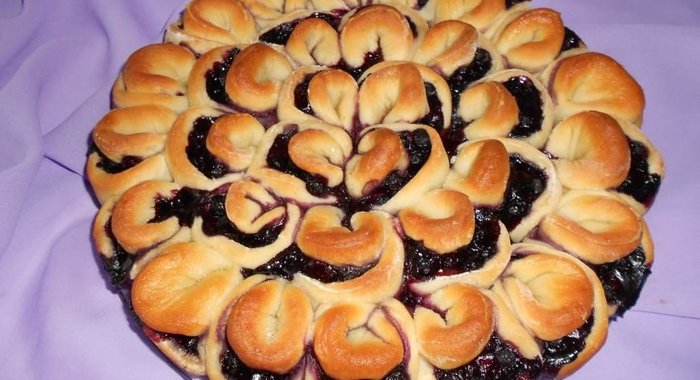 Постный черничный пирог