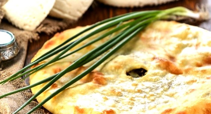 Осетинский пирог с творогом и зеленью