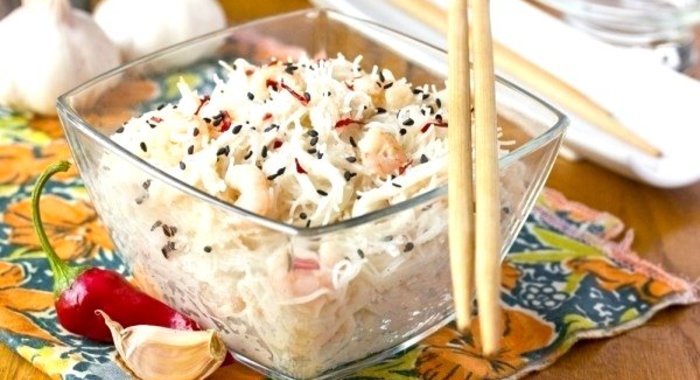 Рисовая лапша с креветками по-тайски