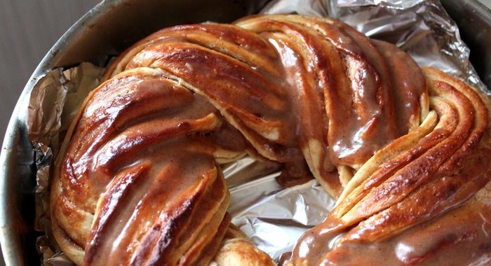 Эстонская сдобная булка с корицей