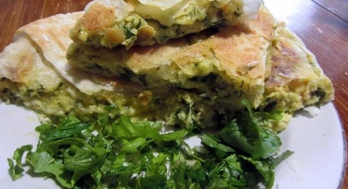 Быстрый слоеный сырный пирог