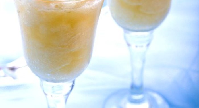 Маринованная дыня с гранитой из лайма и базилика