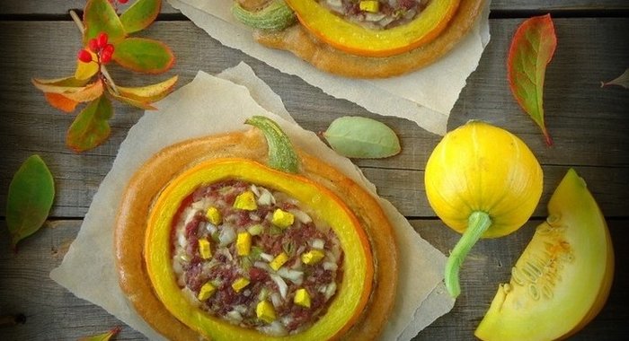Пирог-тыква с мясным фаршем