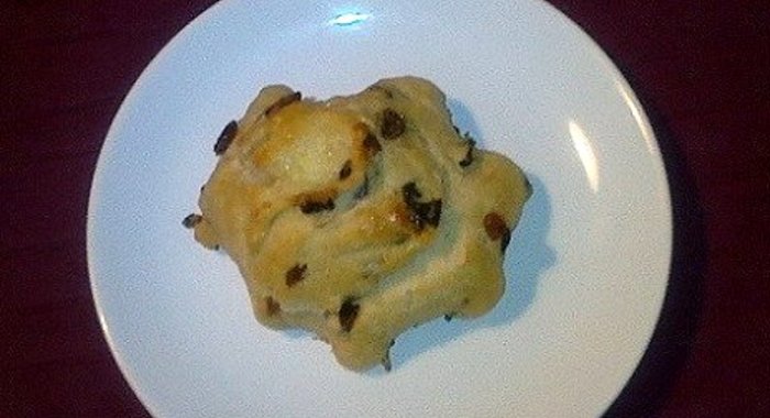 Булочки сдобные с изюмом из картофельного дрожжевого теста