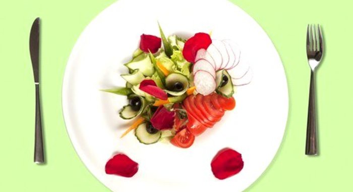 Марокканский салат «Шерги» с редисом, огурцами и апельсинами