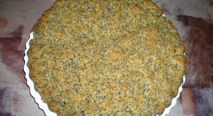 Постный кукурузный пирог с маком