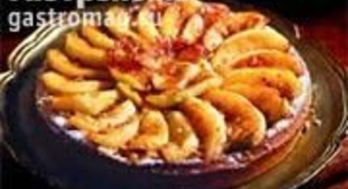 Пирог с фламбированными яблоками