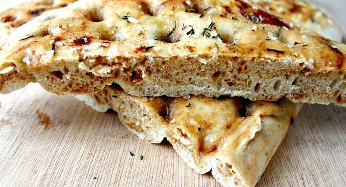 Фокачча с кунжутом