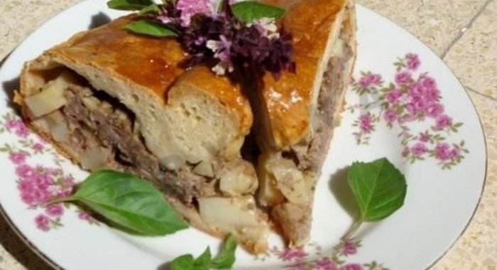 Пирог с картошкой и фаршем в духовке