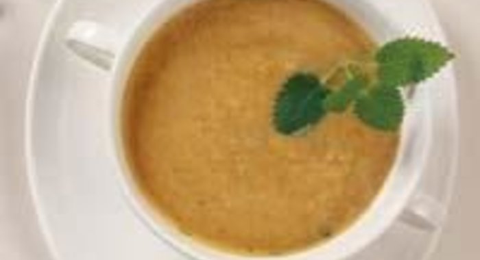 Суп-пюре из баклажанов с мятой и базиликом