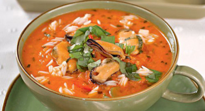 Томатный суп с мидиями