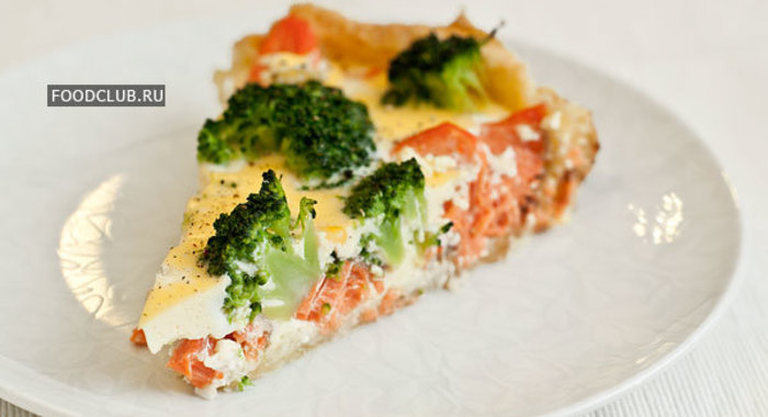Киш с лососем и брокколи