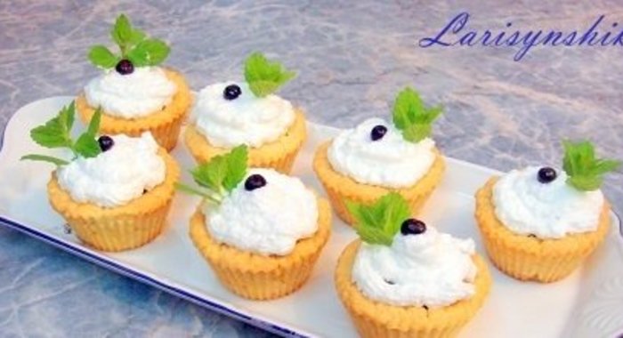 Песочные корзиночки с черникой