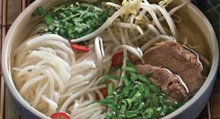 Вьетнамский суп с рисовой лапшой